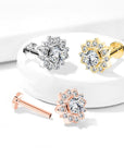Ohrpiercing mit Blumenmotiv und gerundeten eingefassten Zirkonia Kristallen - Chirurgenstahl 316L (9248909918536)