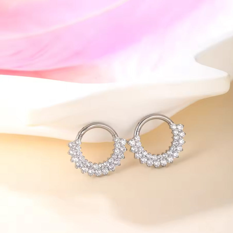 Titan Segmentring Clicker mit doppelter Kristall Reihe